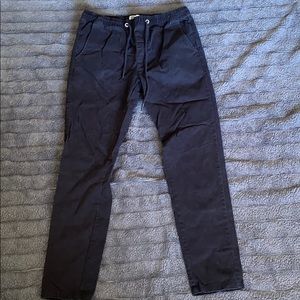 Men’s black cargo pants